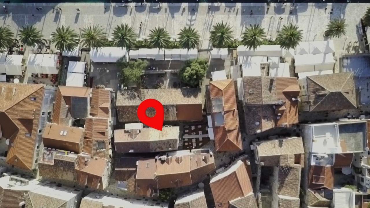 Street Garden Apartment Hvar Town Bagian luar foto